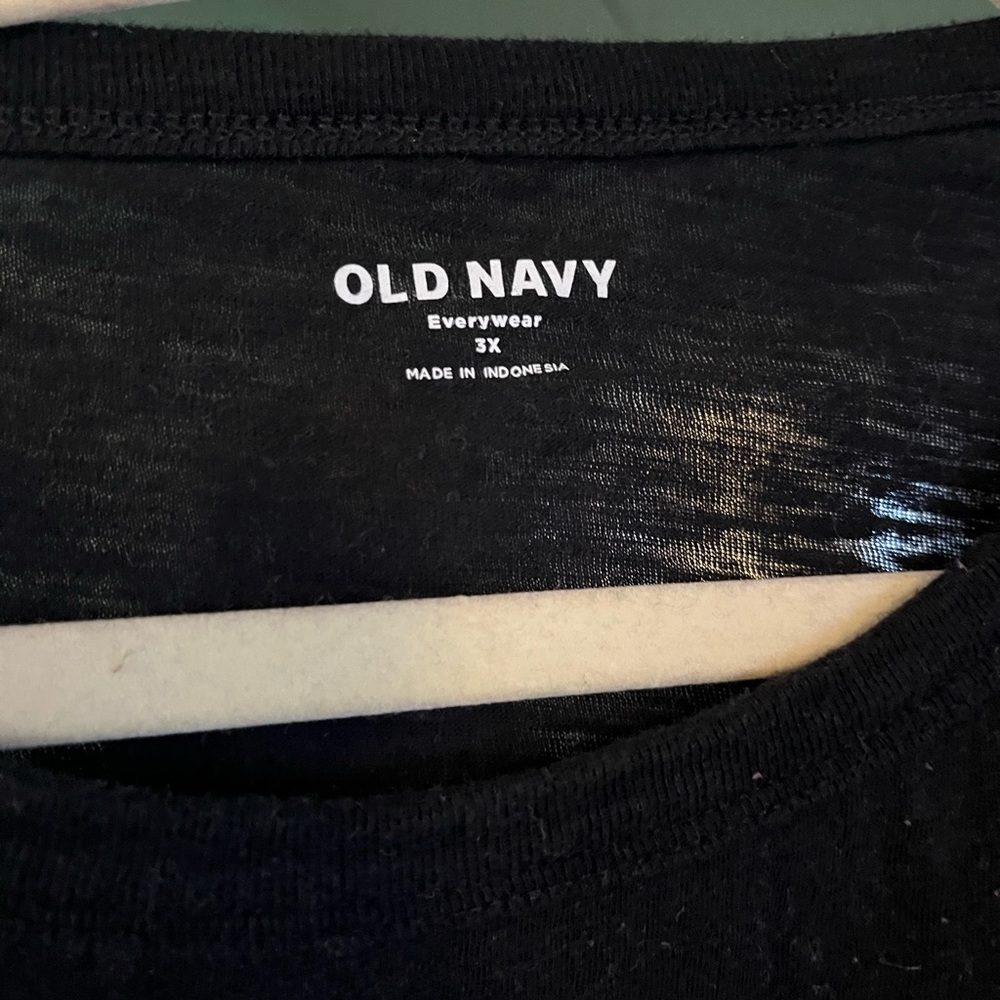 Old Navy long sleeve black tee